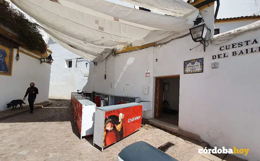 Montaje de las Cruces de Mayo de C&oacute;rdoba 2022