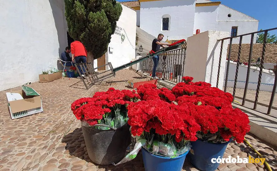 Montaje de las Cruces de Mayo de C&oacute;rdoba 2022
