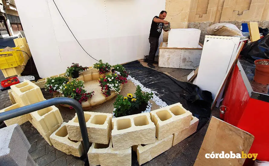 Montaje de las Cruces de Mayo de C&oacute;rdoba 2022