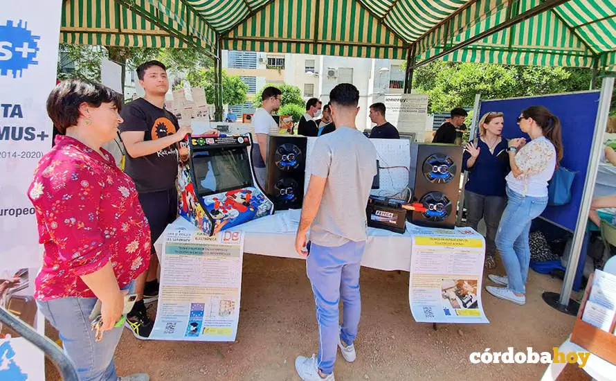 Celebraci&oacute;n de la I Feria de la Educaci&oacute;n y la Vecindad del Distrito Sureste