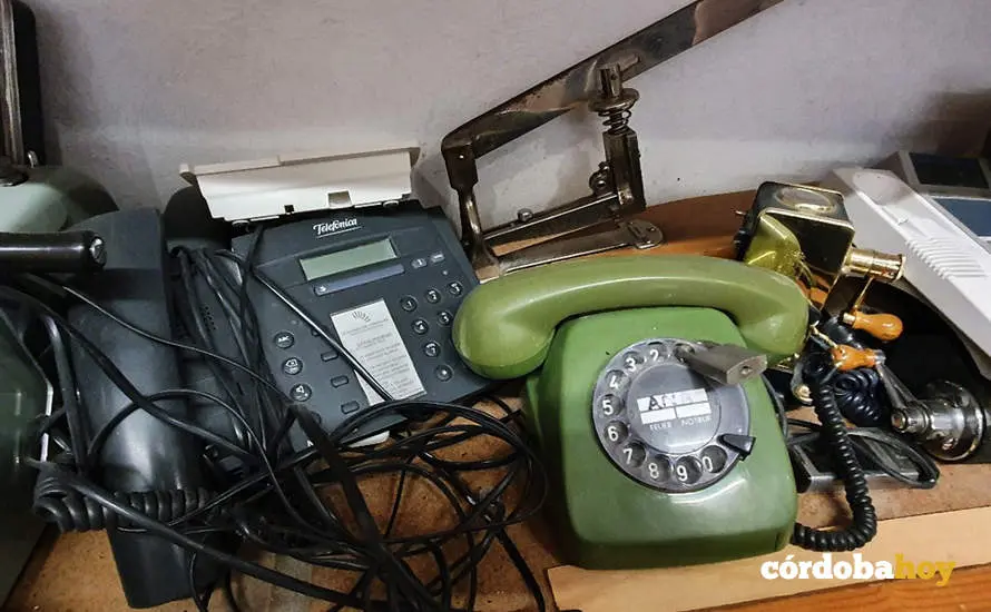 Telefon&iacute;a arcaica de la Diputaci&oacute;n