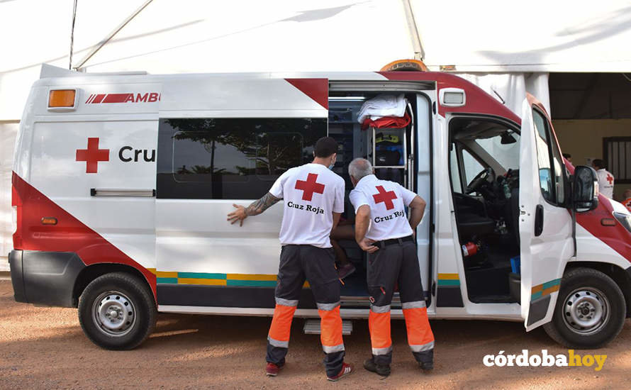 Ambulancia de la Cruz Roja en la Feria de Córdoba