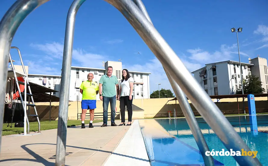 Ianuguraci&oacute;n de la piscina municipal de la calle Marbella