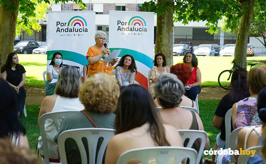 Encuentro de Inmaculada Nieto con encuentro con colectivos feministas en C&oacute;rdoba
