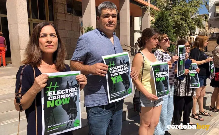 Pacma inicia la campa&ntilde;a '#CochesdeCaballosEl&eacute;ctricosYa, en una imagen de arhivo
