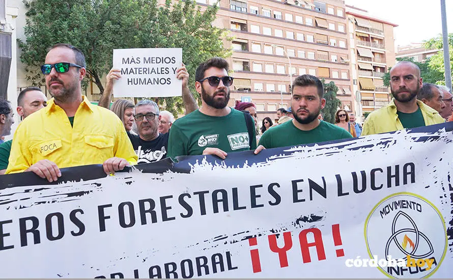 Concentraci&oacute;n de apoyo a los bomberos forestales en agosto de 2022