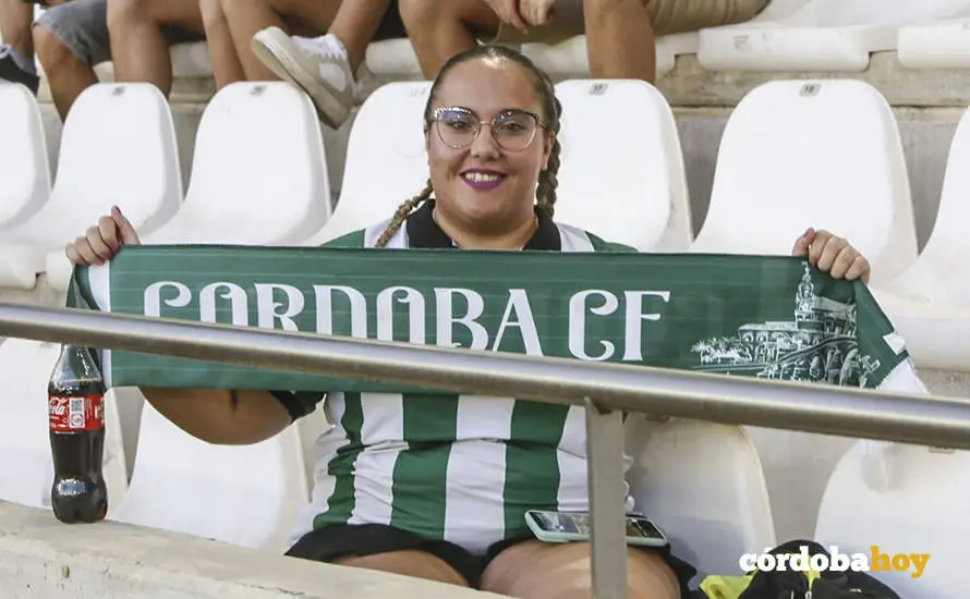 Partido entre el C&oacute;rdoba CF y el Unionistas de Salamanca CF en El Arc&aacute;ngel