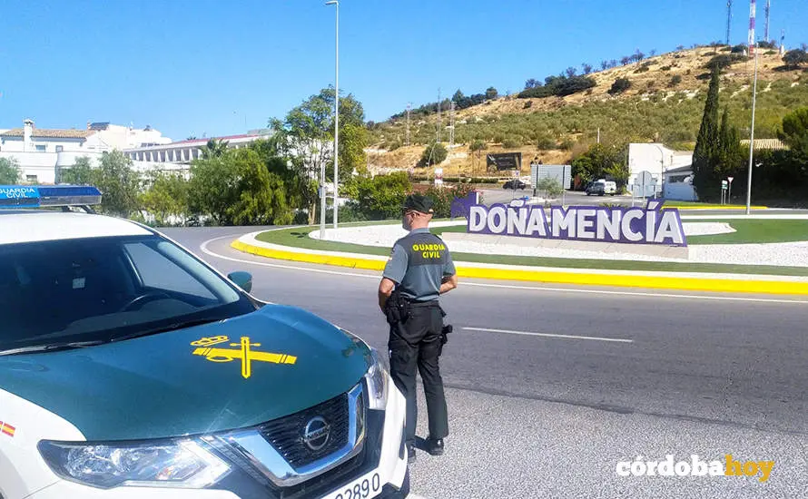 GUARDIA CIVIL DO&Ntilde;A MENCIA