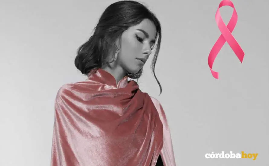Capa solidaria de Matilde Cano contra el c&aacute;ncer de mama