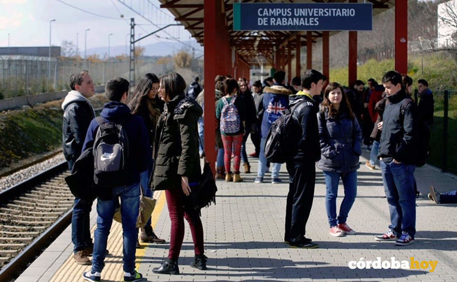 Apeadero del Campus de Rabanales, en una de las líneas ferroviarias con las que CCOO quiere que se cree un núcleo de trenes de Cercanías en Córdoba