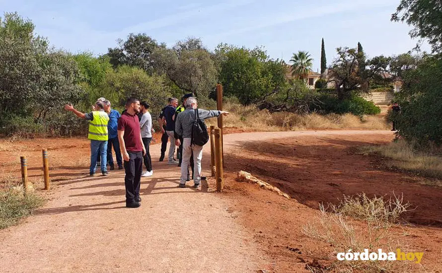 Visita de t&eacute;cnicos de la Gerencia y agentes de la Polic&iacute;a Local al Parque de El Patriarca