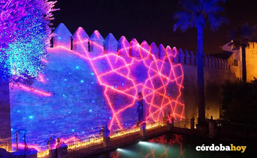 Espect&aacute;culo de luz, imagen y sonido del Alc&aacute;zar de los Reyes Cristianos de C&oacute;rdoba, Naturaleza Encendida 'Ra&iacute;ces'