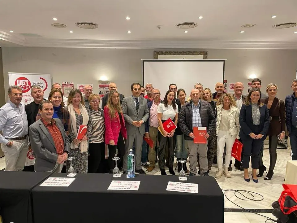 Jos&eacute; Antonio Nieto (centro) las jornadas de UGT 'Orientaci&oacute;n para la negociaci&oacute;n colectiva y el di&aacute;logo social'