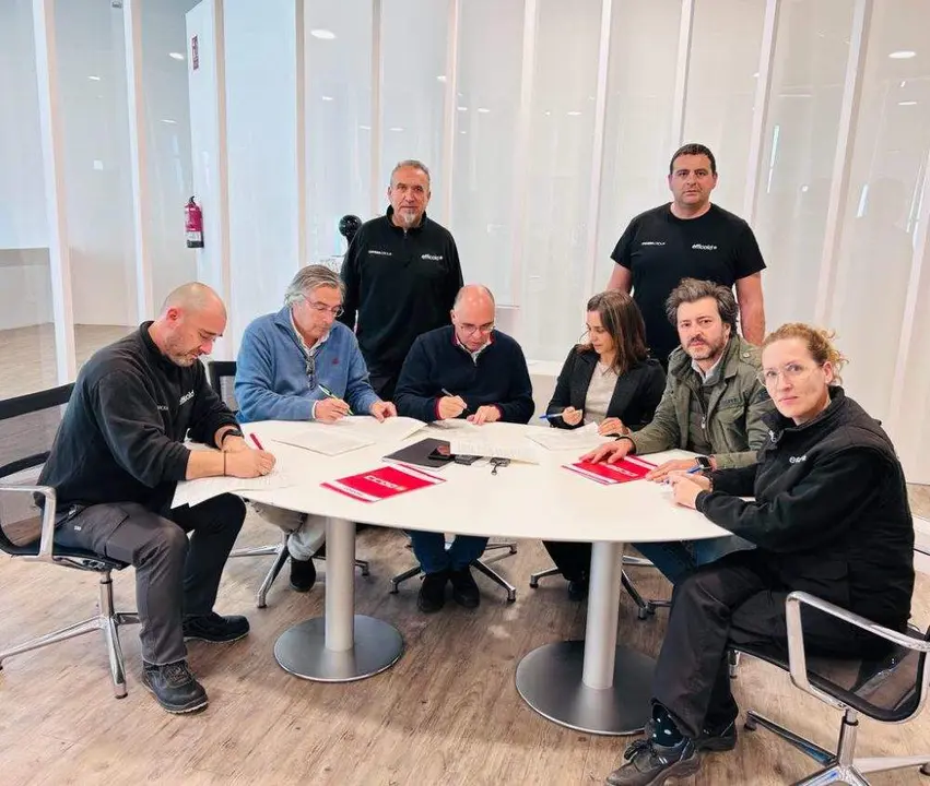 Firma del convenio con Efficold