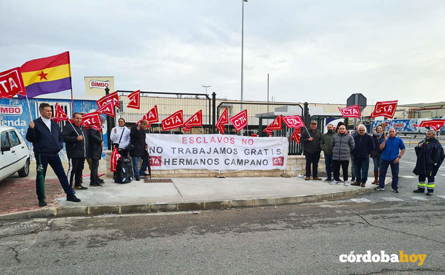 Huelga en Hermanos Campano de Puente Genil