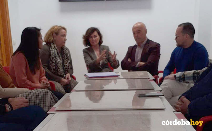 Carmen Calvo y Antonio Hurtado en el día final de la campaña informativa ante la militancia en la sede del PSOE