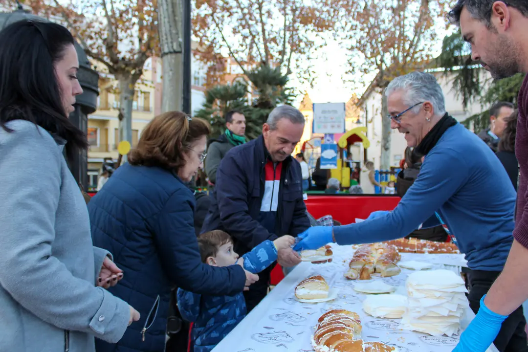 Rosc&oacute;n de Reyes gigante de Lucena