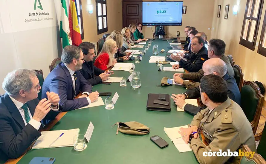 Reuni&oacute;n en C&oacute;rdoba de Patricia del Pozo con el Ej&eacute;rcito para hablar de formaci&oacute;n y Base Log&iacute;stica