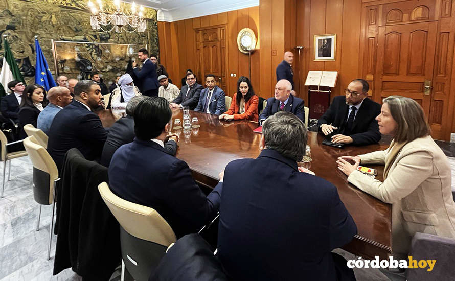 Encuentro e la delegación libia en el Ayuntamiento de Córdoba