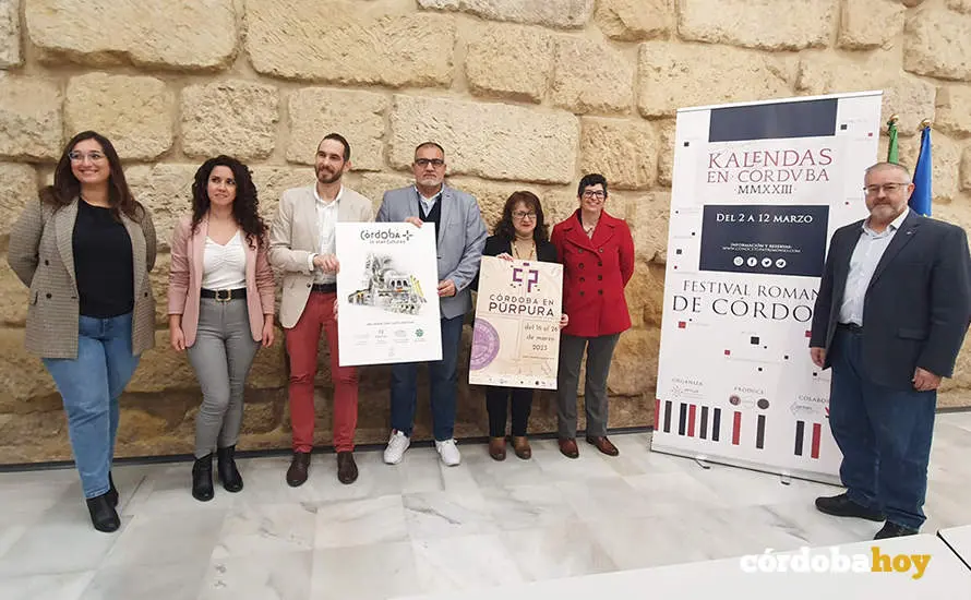 Rafael P&eacute;rez de la Concha  (derecha) junto a los organizadores de Kalendas, C&oacute;rdoba en P&uacute;rpura, Oto&ntilde;o Sefard&iacute; y Qurtuba
