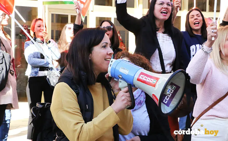 Protesta de CCOO por la Zona de Gran Afluencia Tur&iacute;stica, en una imagen de archivo