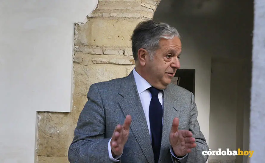 El concejal de Urbanismo en la sede del Archivo Municipal