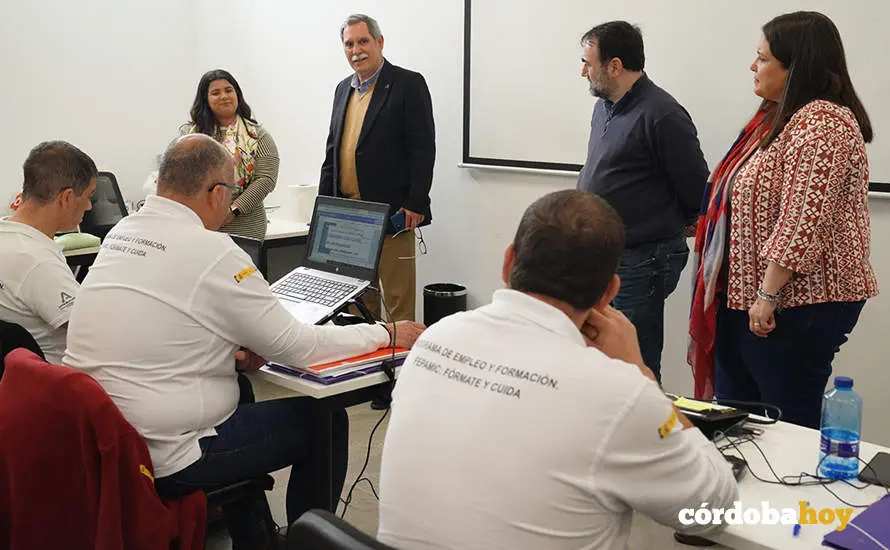 El delegado de Desarrollo Educativo y Formaci&oacute;n Profesional y de Universidad, Innovaci&oacute;n e Investigaci&oacute;n, Jos&eacute; Francisco Viso, visita el centro 