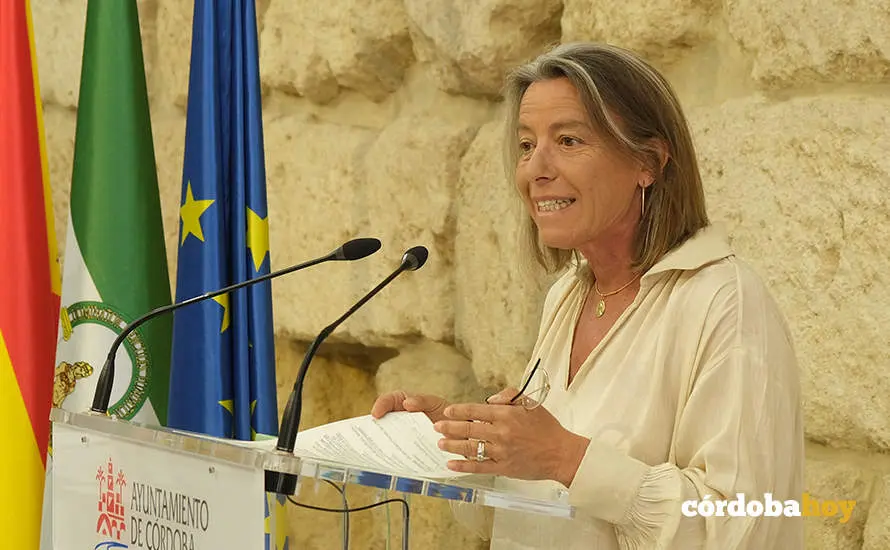 Isabel Alb&aacute;s
