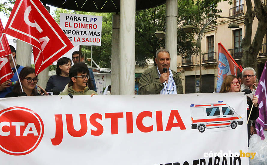 Protesta de CTA contra las incidencias por parte de la UTE TSI Córdoba hacia los trabajadores del transporte sanitario