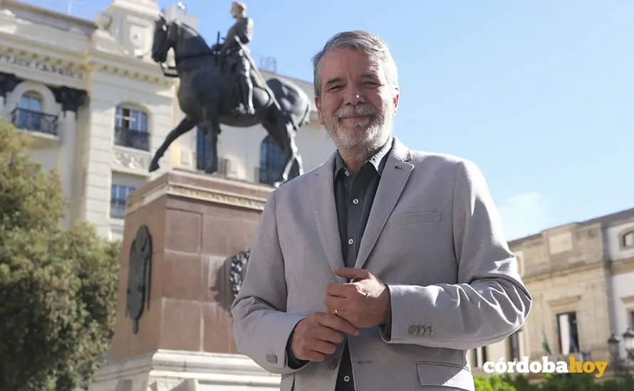 Jes&uacute;s Lupi&aacute;&ntilde;ez posa para C&oacute;rdoba Hoy FOTO JM AYALA