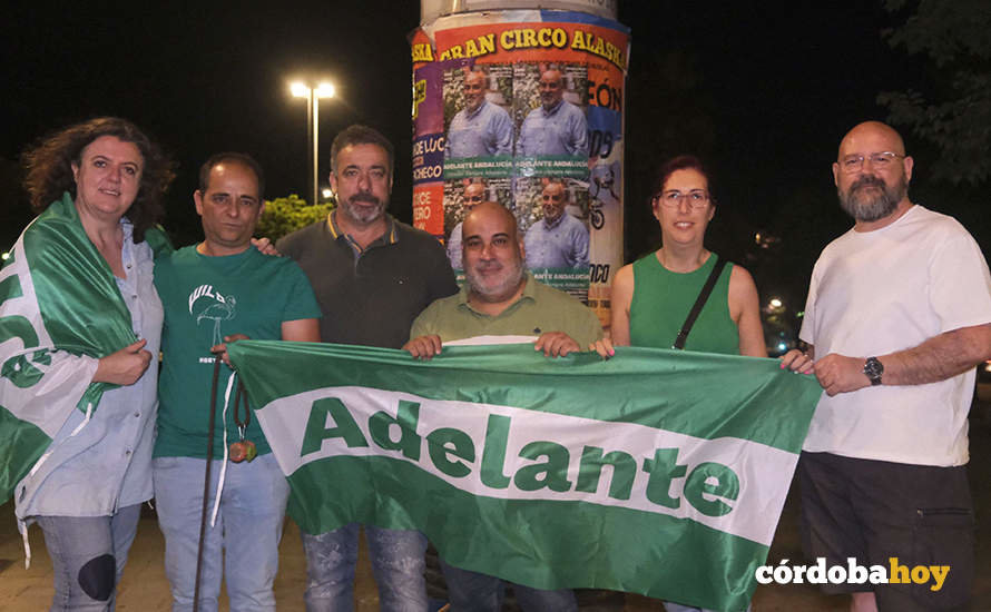 Sandro Mora con otros miembros de Adelante Andalucía