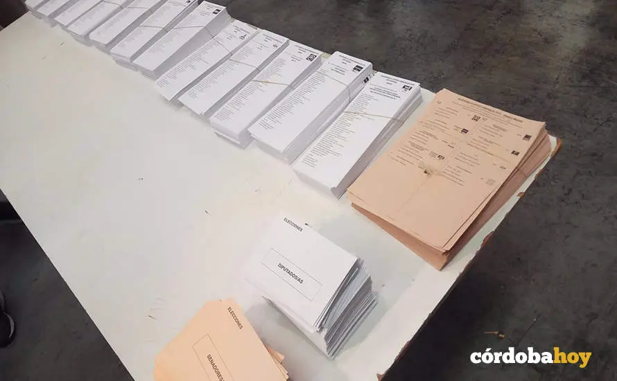 Papeletas al Congreso y al Senado en una imagen de archivo