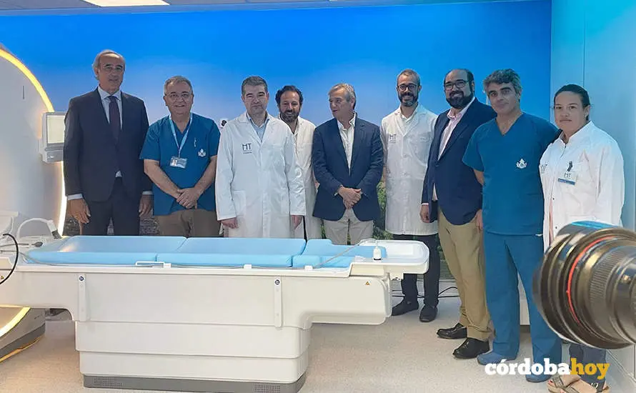 El equipo al completo del nuevo servicio en el Hospital San Juan de Dios de C&oacute;rdoba