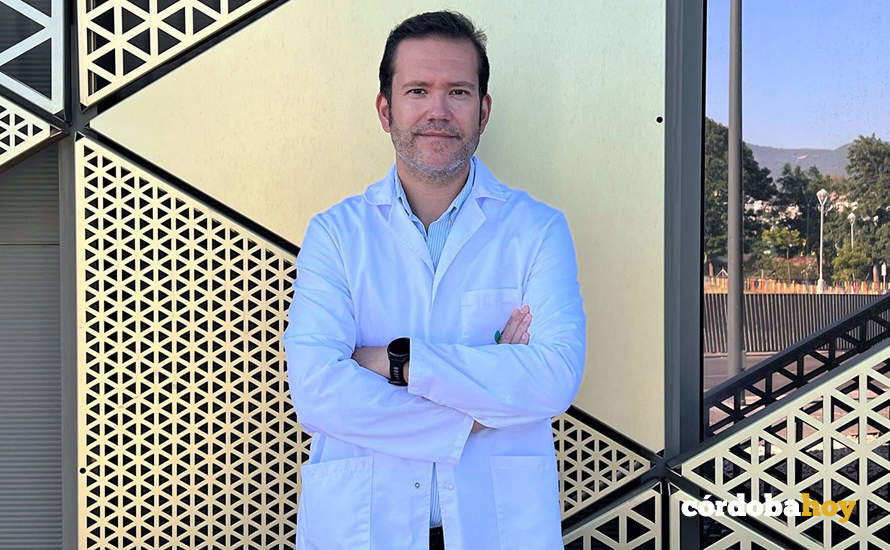 El doctor Carlos Barcones, especialista del servicio de Urgencias del Hospital Quirónsalud Córdoba. - HOSPITAL QUIRÓNSALUD