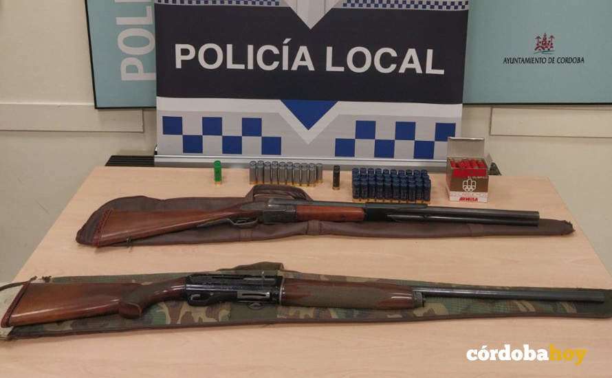 Armas, guías y munición intervenidas por la Policía Local a un supuesto cazador furtivo en Las Quemadillas