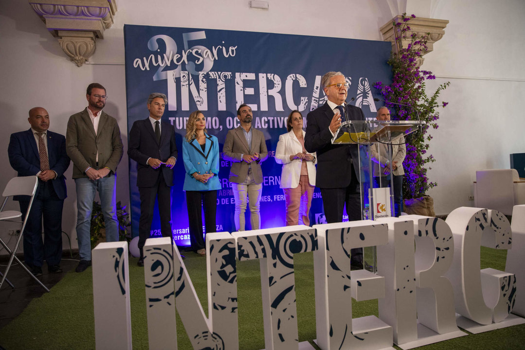 Salvador Fuentes en la inauguración de Intercaza