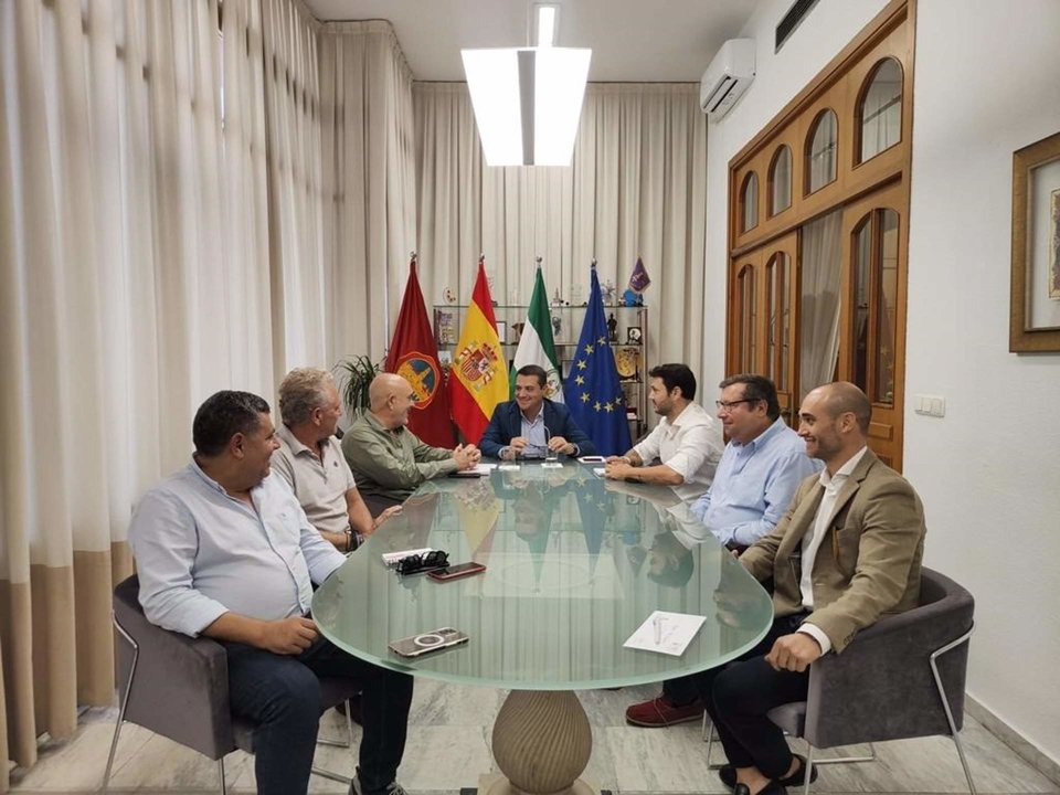 Comercio Córdoba y el alcalde acuerdan constituir una comisión técnica para abordar la problemática del sector