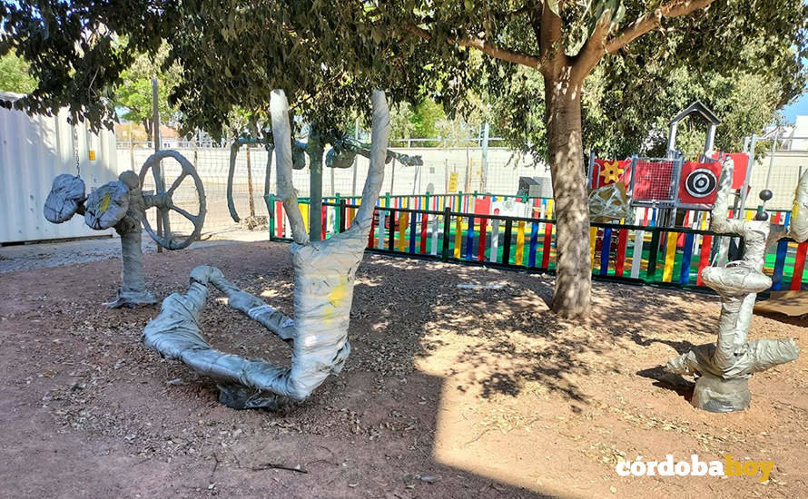 Parque infantil sin terminar en el Paseo de San Julián