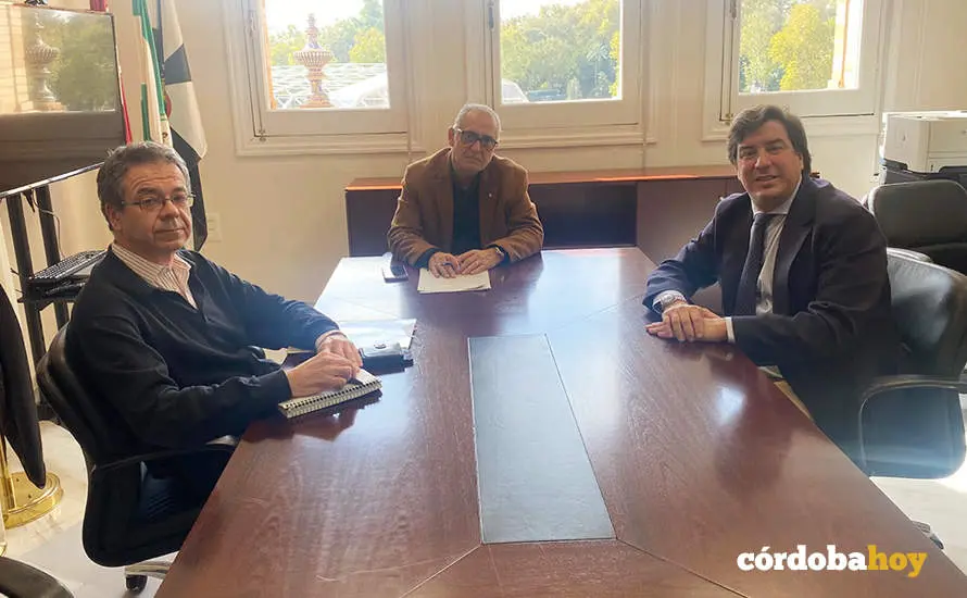 Joaqu&iacute;n P&aacute;ez (izquierda) y Jes&uacute;s Coca (derecha) en su encuentro cara a cara