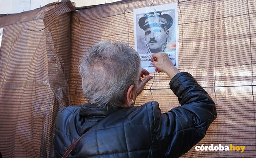 Acto de la Plataforma Comisi&oacute;n de la Verdad de C&oacute;rdoba en el cementerio de Nuestra Se&ntilde;ora de la Salud, en una imagen de archivo