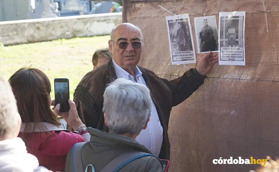 Acto de la Plataforma Comisi&oacute;n de la Verdad de C&oacute;rdoba en el cementerio de Nuestra Se&ntilde;ora de la Salud