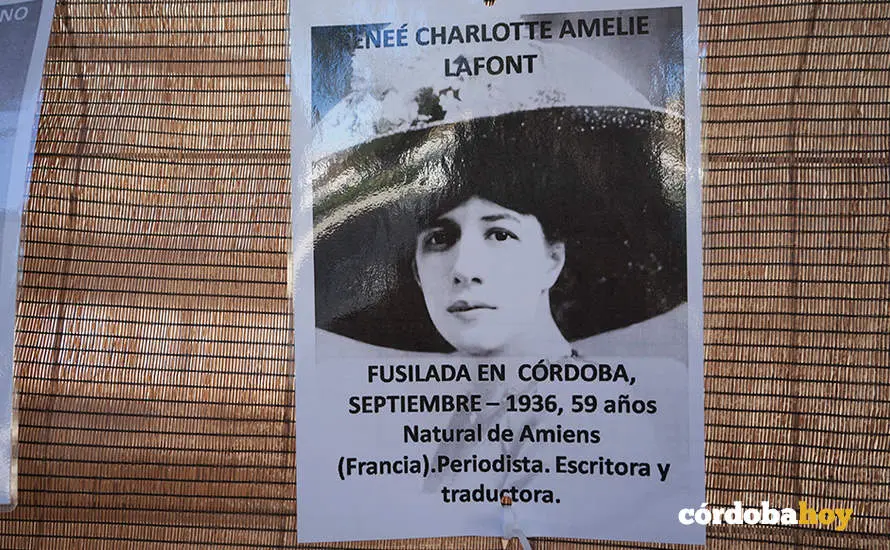 Acto de la Plataforma Comisi&oacute;n de la Verdad de C&oacute;rdoba en el cementerio de Nuestra Se&ntilde;ora de la Salud