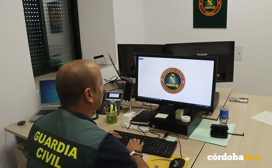 Equipo @ de la Guardia Civil de Córdoba