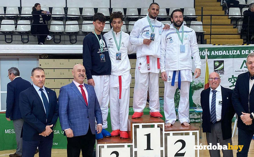 Podios del Campeonato de Andalucía Senior y Para-Karate en la capital malagueña