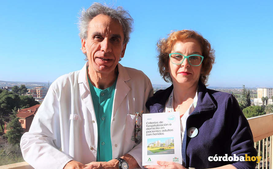 María Moreno y Lorenzo Pérez con la guía