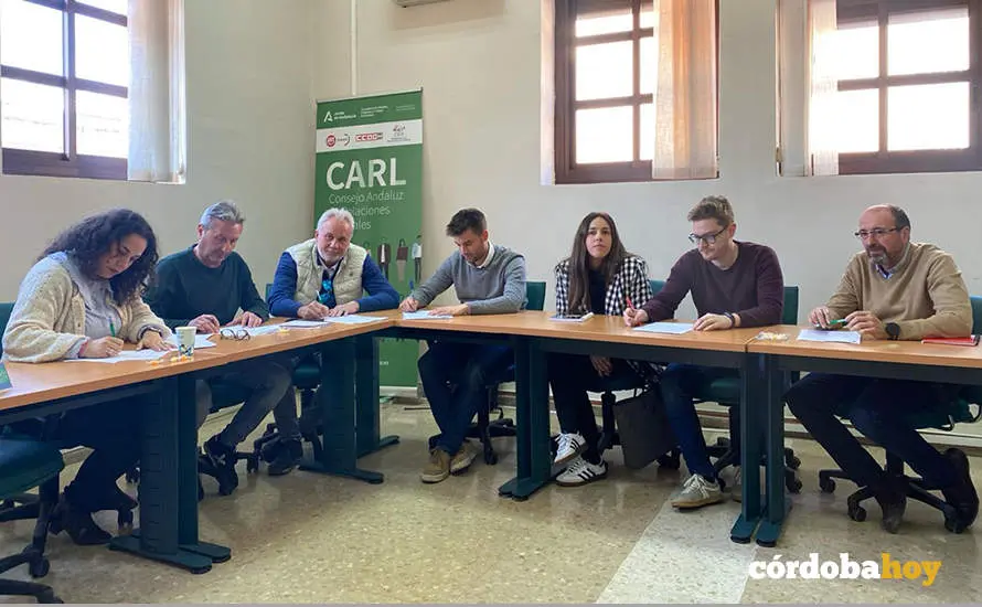 Firma en el Sercla del acuerdo con Peninsular de Lat&oacute;n
