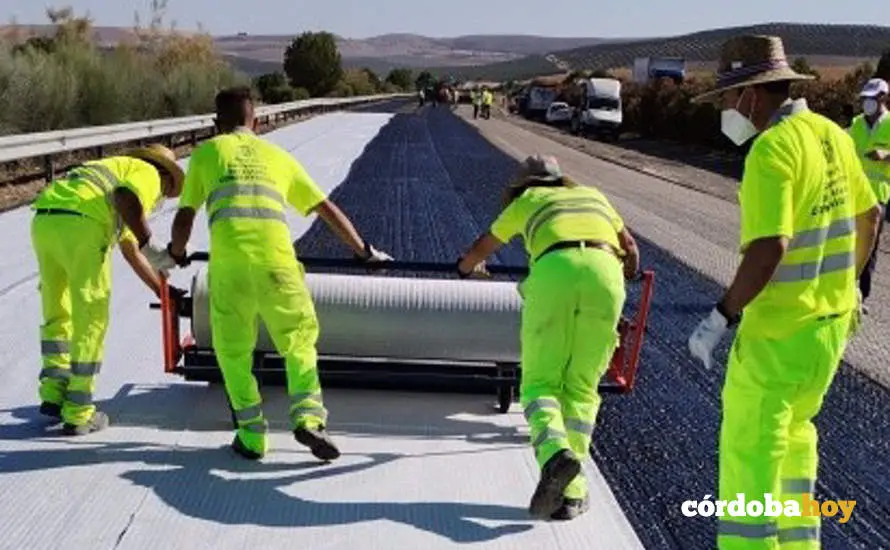 Conservaci&oacute;n de carreteras en una imagen de archivo