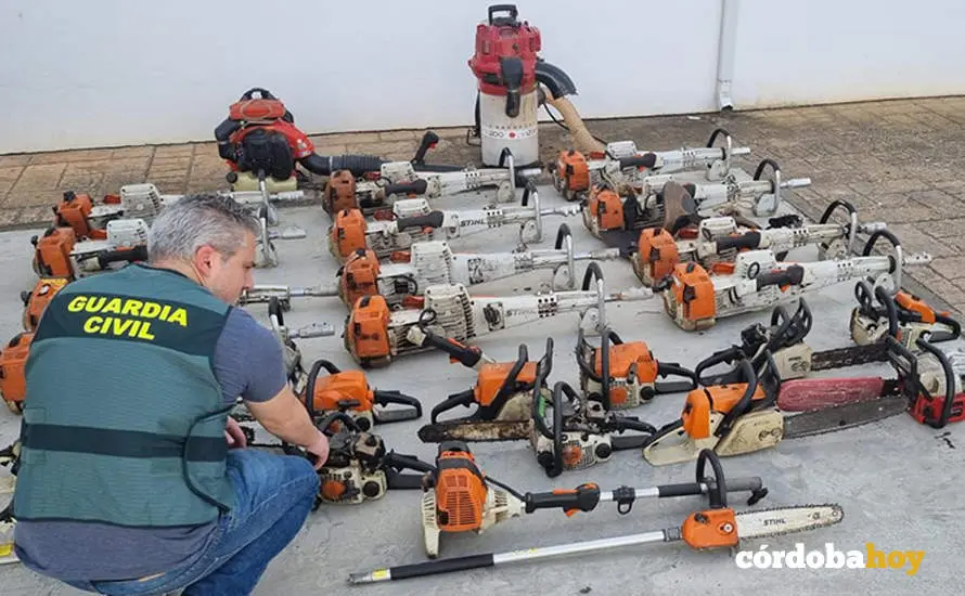Material recuperado por la Guardia Civil