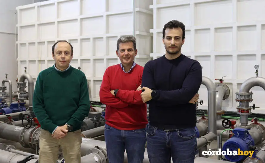 Los investigadores Emilio Camacho, Juan Antonio Rodr&iacute;guez y Rafael Gonz&aacute;lez