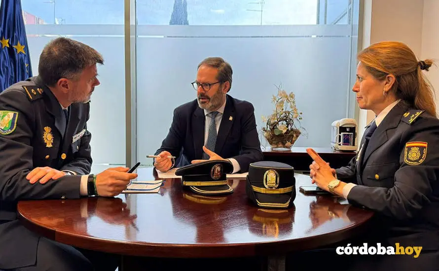 policia adscrita